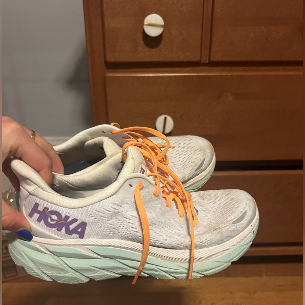Hoka Clifton 8 Sneakers